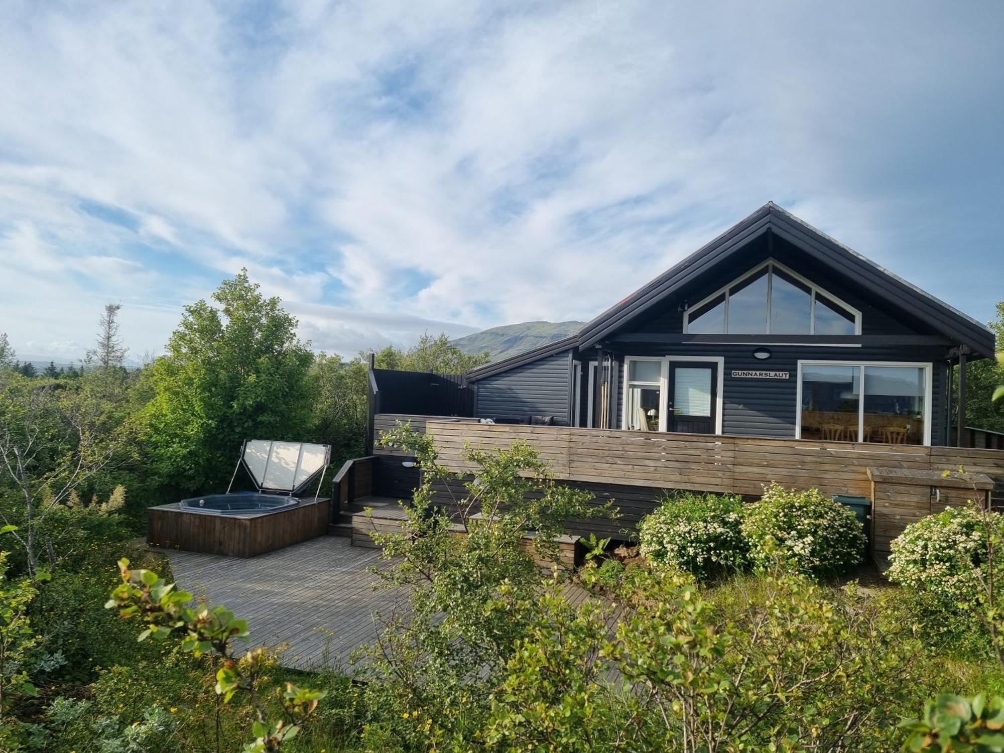 Local Cottage With Amazing View Selfoss Extérieur photo